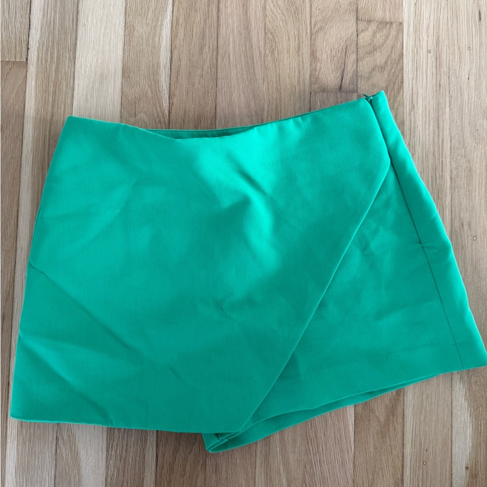 Zara Vibrant Green Skort